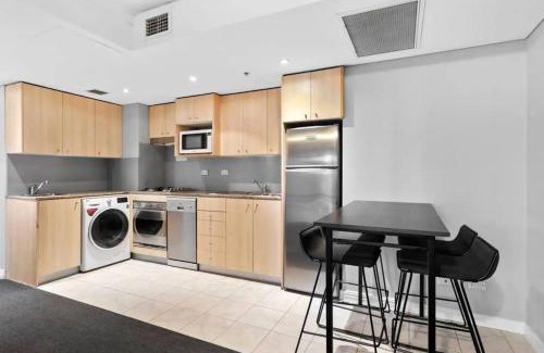 Haymarket Appartement | KozyGuru | Haymarket | High Level 2B APT 16