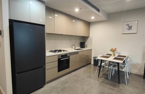 Macquarie Park Appartement | KozyGuru | Macquarie Park | Stylish Apt
