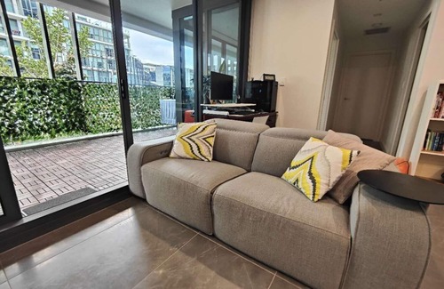 Macquarie Park Appartement | KozyGuru | Macquarie Park | Stylish Apt