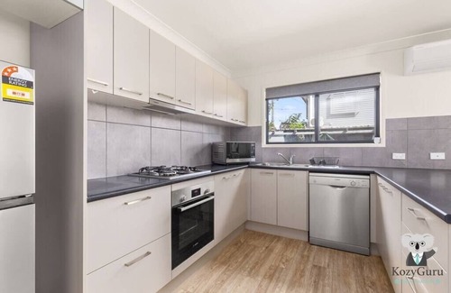 Mount Gravatt East Maison | KozyGuru | Mt Gravatt East | 3 Bed Home