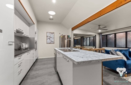 Spring Hill Maison | KozyGuru | Spring Hill | 2 Bed 2.5 Bath