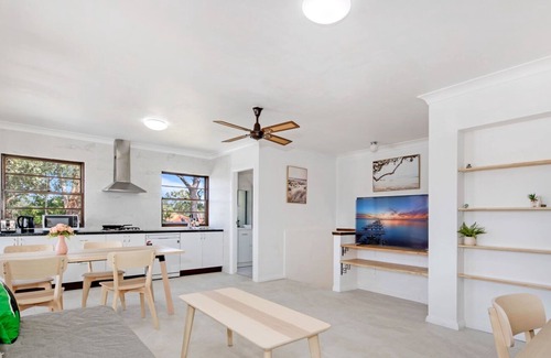 Thornleigh Maison | KozyGuru | Thornleigh 3BR House Nature Convenience