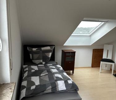 Kirchardt Appartement | KRAICHGAU # 3-ZKB mit Balkon und Klimaanlage, Monteurzimmer