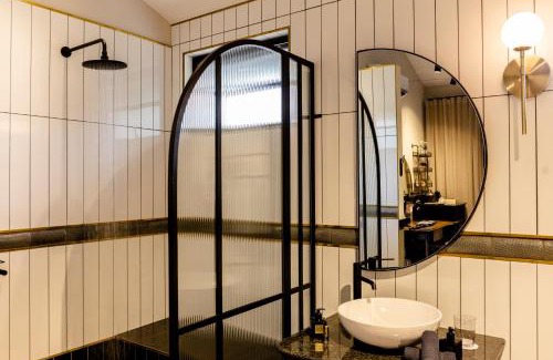 Skukuza Cabine | Kruger Shalati - Train on The Bridge & Garden Suites