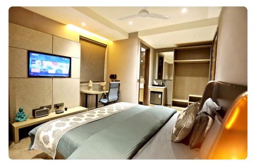 Jasola Hôtel | KRYC Luxury Living near Indraprastha Apollo Hospital