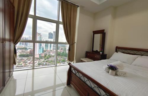 Taman Century Appartement | KSL City Mall 3BR@7-8pax Private Lift & City view+WIFI