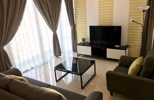Taman Abad Copropriété | 【Suite Familiale avec Balcon (4pax)
