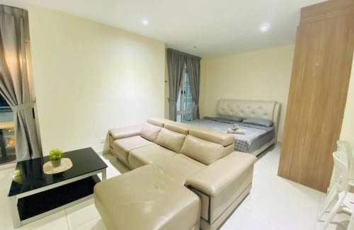 Taman Century Appartement | KSL D Esplanade King size bed Johor Bahru B9