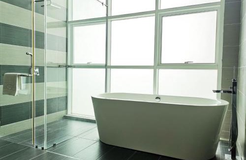 Taman Century Hôtel | KSL Hotel & Resort