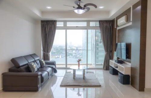 Taman Century Appartement | KSL JB City suite NETFLIX WIFI Youtube