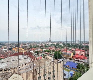 Gua Maison | KTC Suite Hotel with Private Cinema and PS5