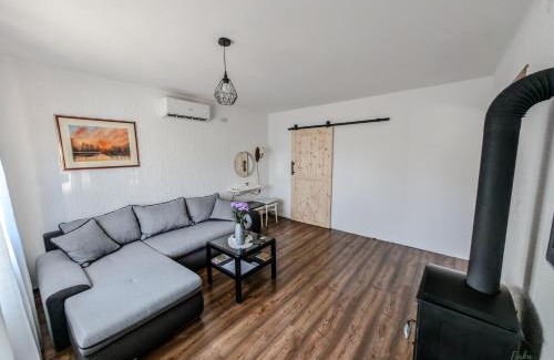 Sotin Maison | Kuća za odmor Fjaka