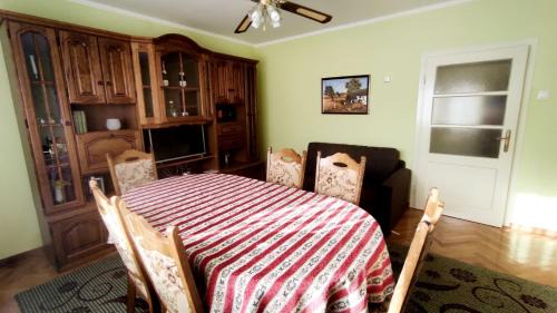 Dakovo Maison | Kuća za odmor Proljeće