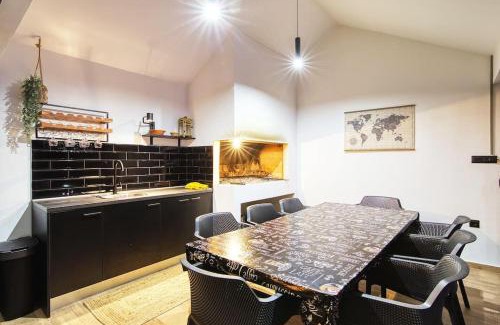 Lovinac Chalet De Ski | Kuća za odmor Secret place