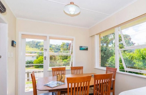 Kuaotunu Maison | Kuaotunu Beach House - Next to Beach, Lukes, Cafe, Store