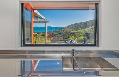 Kuaotunu Maison | Kuaotunu Escape - Privacy + Views + Luke's Kitchen, Cafe & Beach