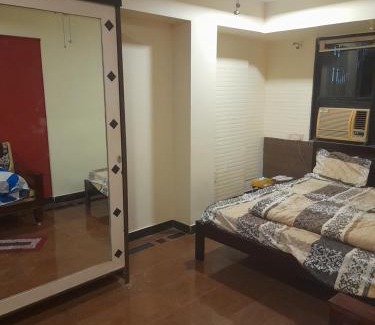 Versova Maison | Kuber crown