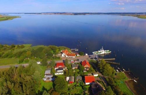 Wiek Maison | Kubis Modern Retreat