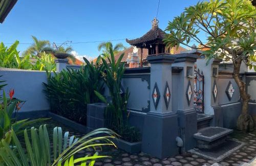 Klungkung Maison | Kubu In Dhana Guest House