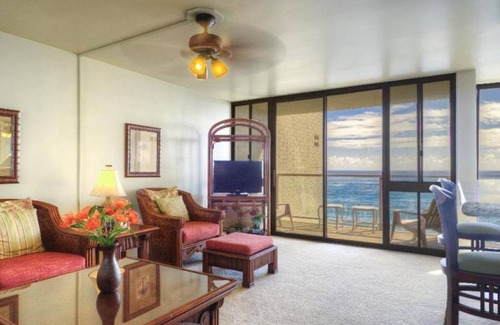 Poipu Copropriété | Kuhio Shores 317. OCEAN FRONT! Cold A/C