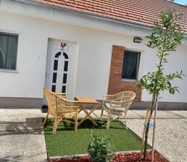 Siklos Appartement | KukoriQ 2 Apartman