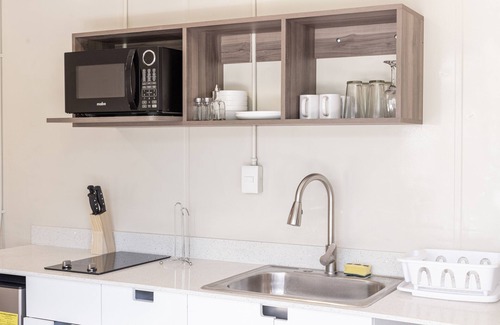Mal Pais Cabine | Kuna Earth - Fabulous Container Lofts in Mal Pais!