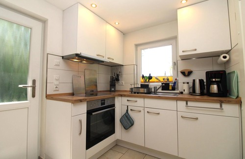 Kroepelin Maison | Küstenidyll Horst: cozy vacation home with 3 rooms, terrace and garden