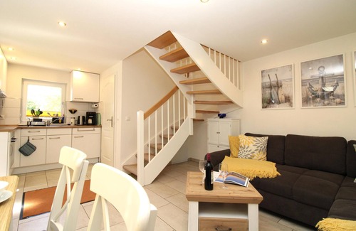 Kroepelin Maison | Küstenidyll Horst: cozy vacation home with 3 rooms, terrace and garden