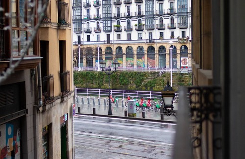 Bilbao la Vieja Appartement | Kuttun by People Rentals apartment