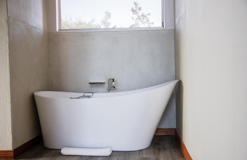 Bela-Bela Cabine | Kuwisa Lodge