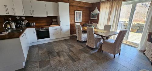 Fidjeland Maison | Kvæven Golfhytte