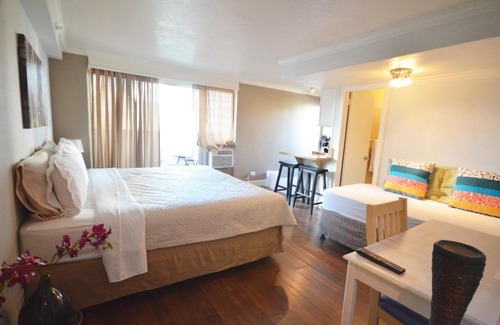 Waikiki Cabine | KV1009 Waikiki 2463 Kuhio Ave Honolulu