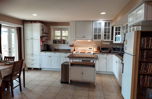 Vashon Island Appartement | KVI BEACH HOUSE STUDIO! Directly Above Vashon's Favorite Beach!