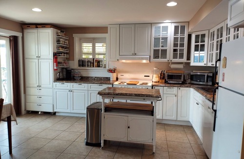 Vashon Island Appartement | KVI BEACH HOUSE STUDIO! Directly Above Vashon's Favorite Beach!