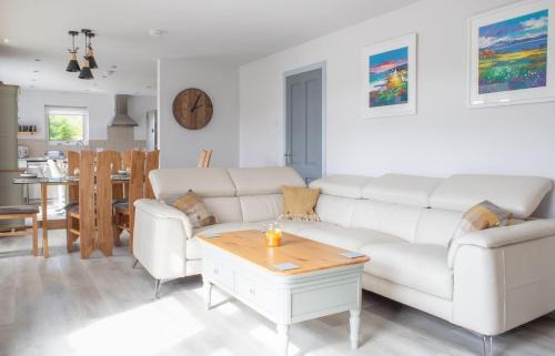 Dunvegan Maison | Kylas