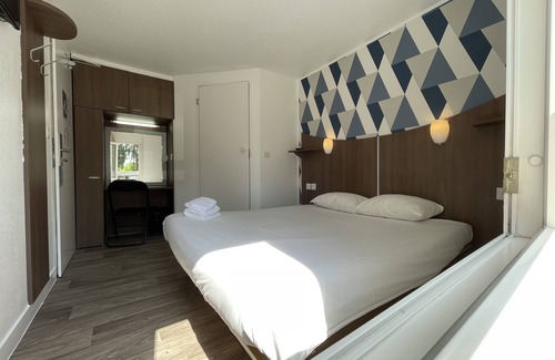 Val-de-Reuil Hôtel | Kyriad Direct Rouen Sud - Val de Reuil