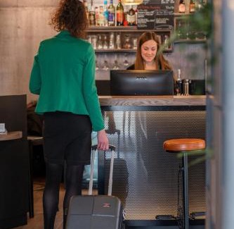 Laval Hôtel | Kyriad Hotel Laval