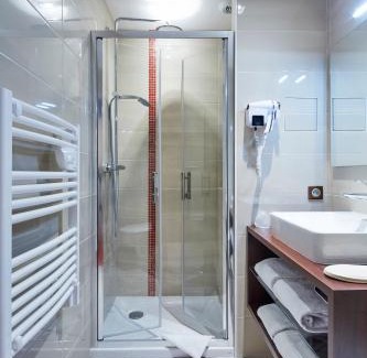 Bouaye Hôtel | Kyriad Nantes Sud - Bouaye Aéroport