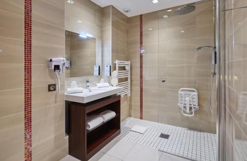 Bouaye Hôtel | Kyriad Nantes Sud - Bouaye Aéroport