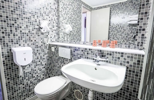 Peronne Hôtel | Kyriad Peronne