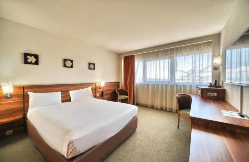 Sausheim Hôtel | Kyriad Prestige Mulhouse - Basel