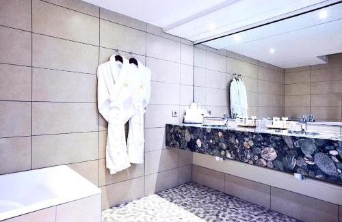 Sausheim Hôtel | Kyriad Prestige Mulhouse - Basel