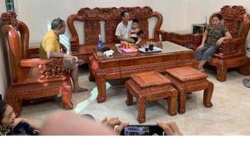 Dong Hoa Maison | Lá Me Homestay