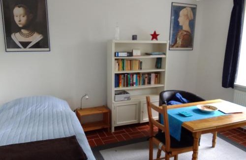 Thulendorf Appartement | Ländliche 1-Raumwohnung im Park