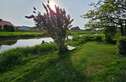 Mittelnkirchen Appartement | Lühe Loft - direkt am Wasser im Alten Land