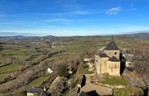 Saint-Saturnin-de-Lenne Maison | L’échappée belle, vue panoramique sur la campagne