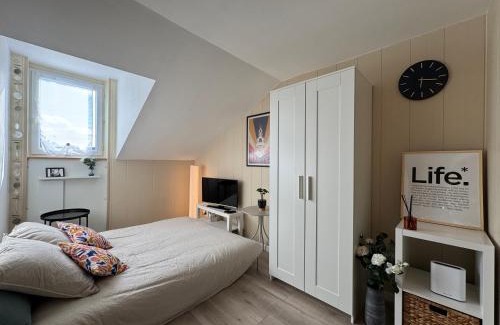 Madeleine-Champ de Mars Appartement | L'Échappée - Wi-Fi, TV, Ultra Central, Cozy