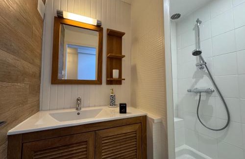 Madeleine-Champ de Mars Appartement | L'Échappée - Wi-Fi, TV, Ultra Central, Cozy