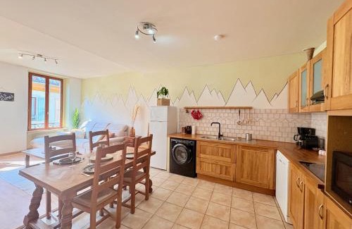 La Celle-sous-Gouzon Appartement | L'Éclat des cimes I 105 m2 & centre ville
