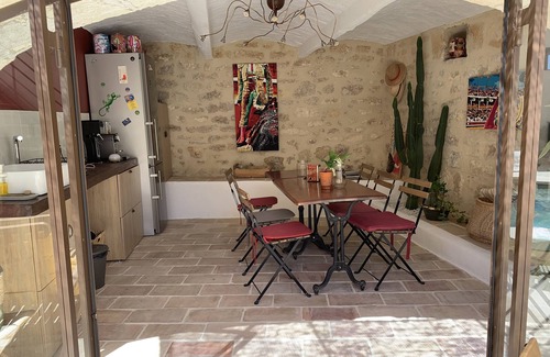 Saint-Genies-des-Mourgues Maison | L'écurie CANTALOUBE, 3 chambres indépendantes et atypiques.